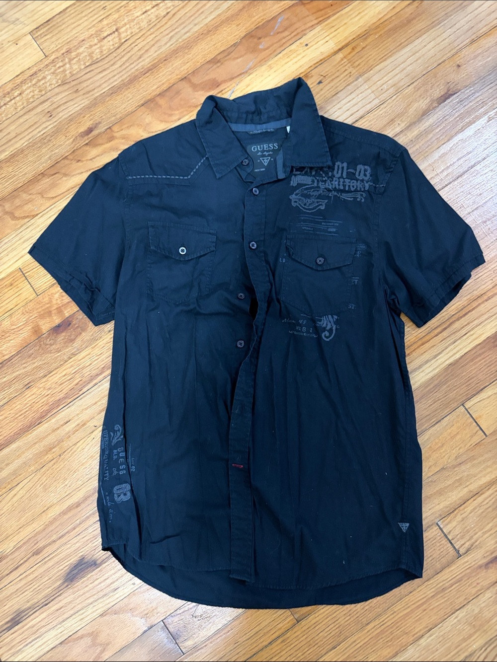 GUESS Black Short-Sleeve Button-Down Shirt with Chest Pockets